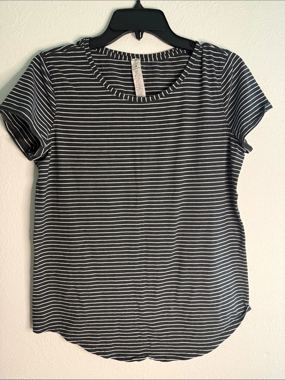Lululemon Women's Black & White Striped Short Sleeve Tee